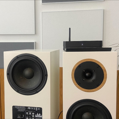 Video zur Einrichtung der Econik-Lautsprecher und des Stereo Hubs ist online! - Video zur Einrichtung der Econik-Lautsprecher und des Stereo Hubs ist online!